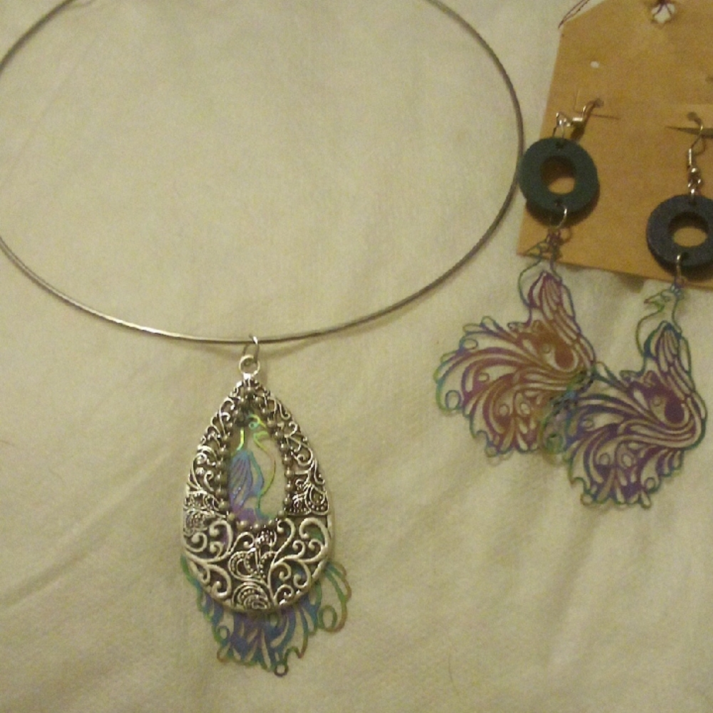 Silver and Purple Necklace with Ornate Pendant